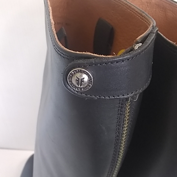 Woman's Frye leather knee boots size 9 B - Picture 4 of 8